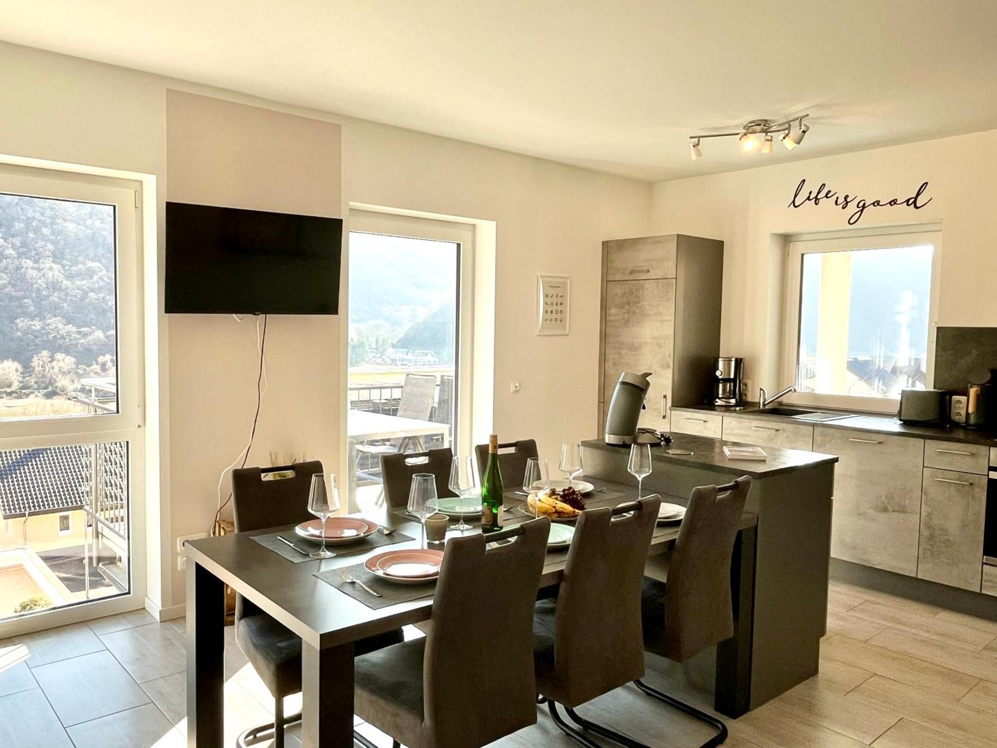 Ferienwohnung Moseltraum, 1-6 Pers, Mit 3 Schlafzimmer Und Panoramabalkon Müden Exterior foto